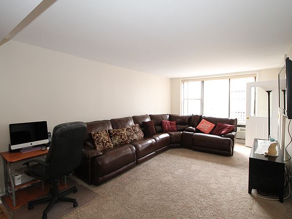 4th image of 119 S Highland Ave APT 3H