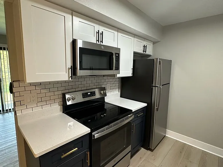 CherryVale Apartments — Photo 31