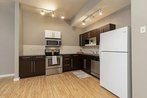 Six23 Condos Photo 1
