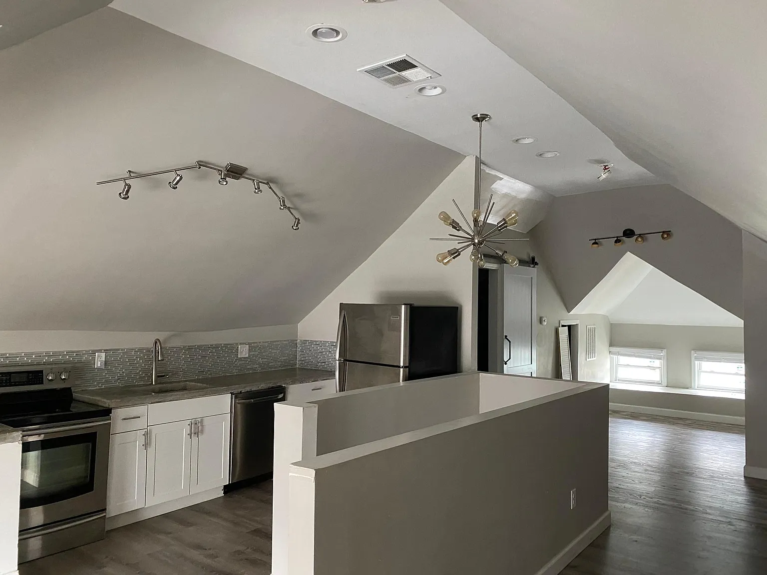 3102 N Capitol Ave — Photo 1