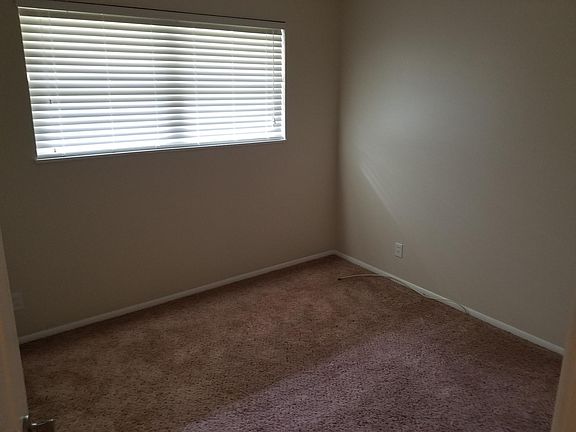5th image of 2812 Woodbury Dr