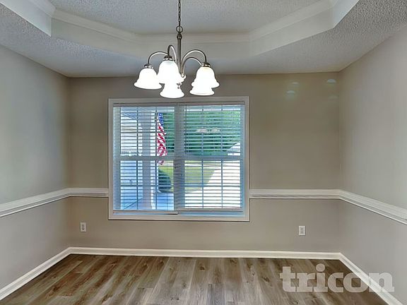 3rd image of 331 Crestridge Ln