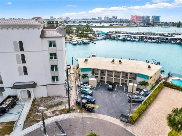 205 Dolphin Point APT 3, Clearwater, FL 33767