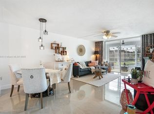 8881 Sunrise Lakes Blvd APT 210, Sunrise, FL 33322