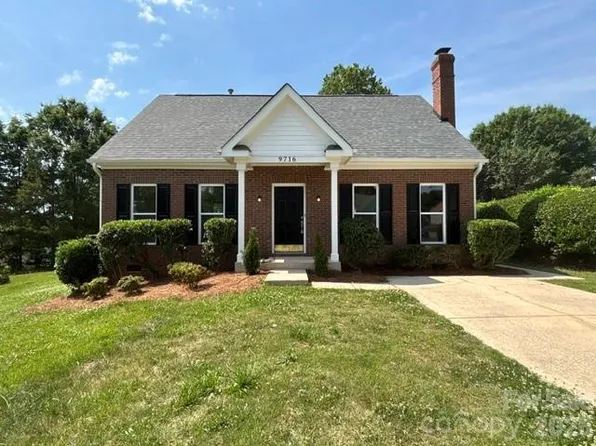 9716 Pernell Ln, Charlotte, NC 28213
