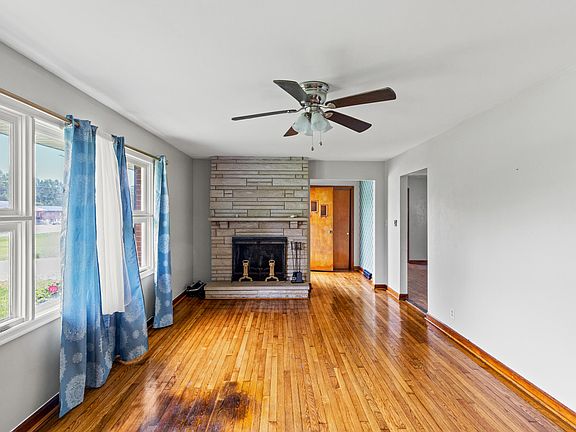 5th image of 1237 E College Ave