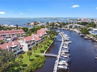 625 Drake Ln N, Dunedin, FL 34698