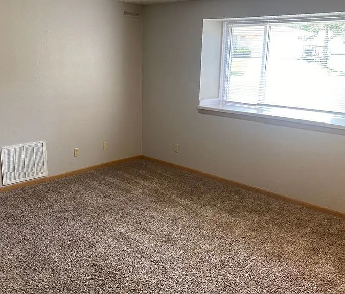 225 Ash St #14 — Photo 5
