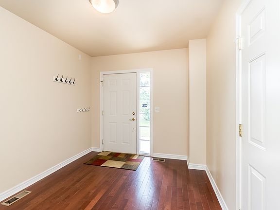 5th image of 3334 Endsleigh Ln