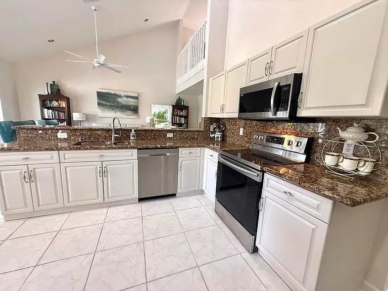 9392 Cascade Ct — Photo 18