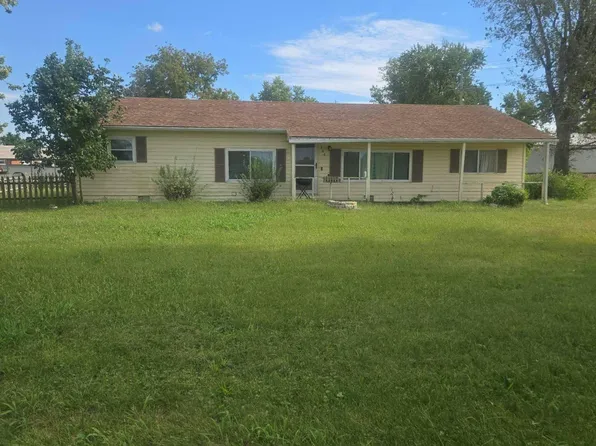 304 Summer St, Montgomery City, MO 63361