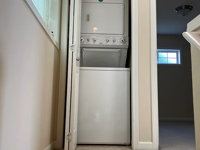 7112 California Ave SW — Photo 5