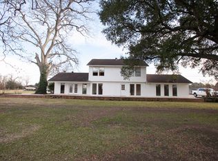 801 Old Caney Rd, Wharton, TX 77488