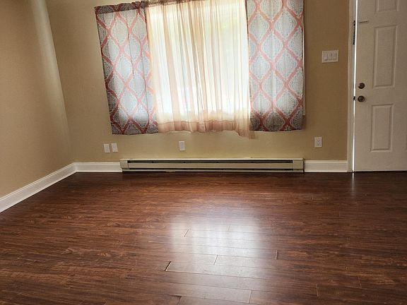 2nd image of 3410 E Lakeview Dr