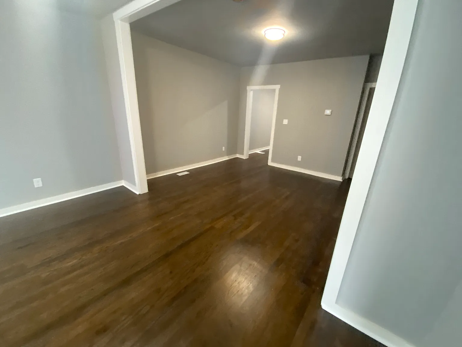 3 bed, 1100 sqft, $1,400 — Photo 4
