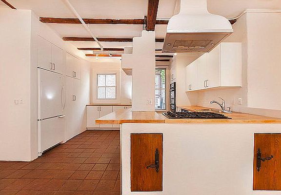 4th image of 103 Mercer St #1