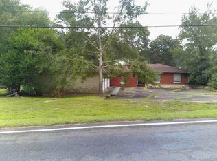 905 E Court St, Newton, TX 75966