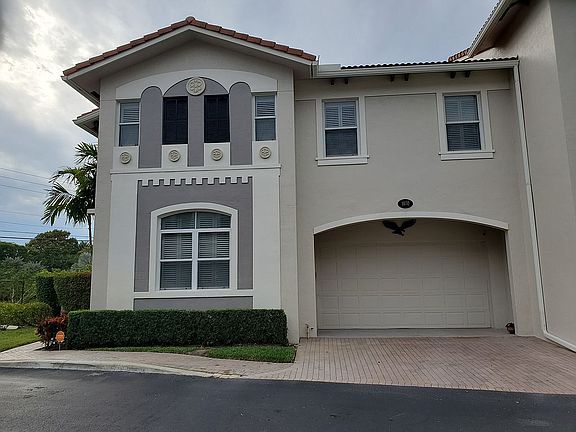 3rd image of 1870 Highland Groves Dr