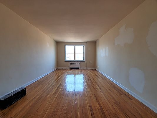 4th image of 6485 Booth St APT 4B