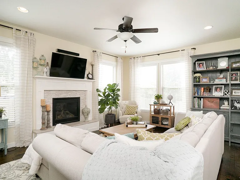 321 Autumn Cherry Way — Photo 4