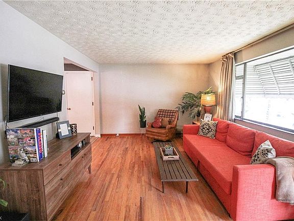 2nd image of 2447 11th St
