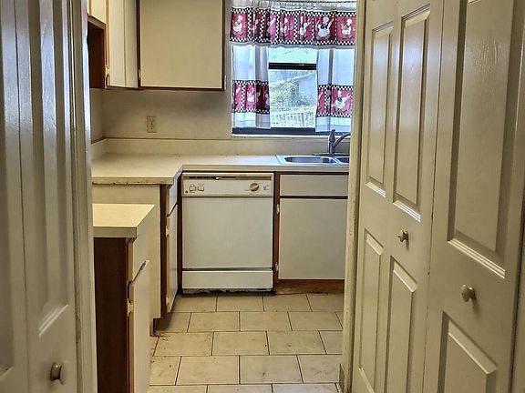 3rd image of 1620 Espanola Ave APT H