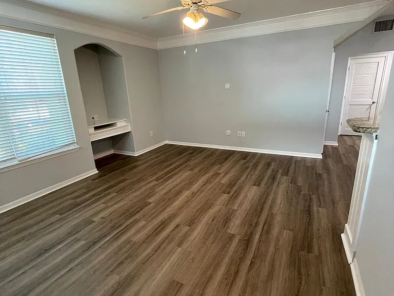 3018 Bonfire Beach Dr #21102 — Photo 1