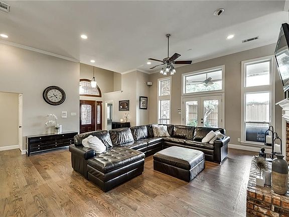 3rd image of 3019 Pitkin Dr