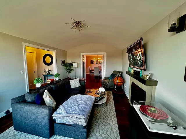739 Rockdale Dr — Photo 19
