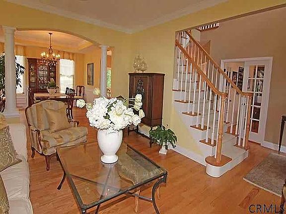2nd image of 35 Shelbourne Dr