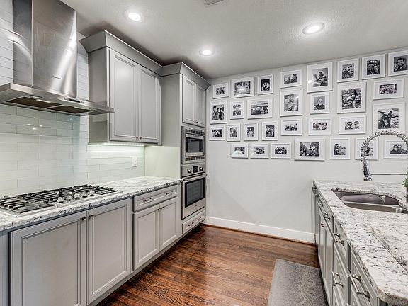 5th image of 3711 S Versailles Ave