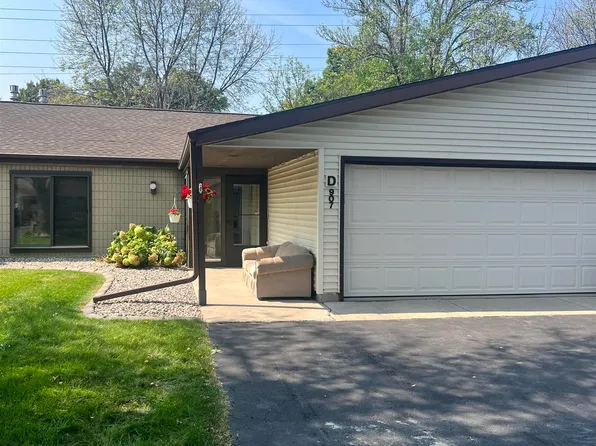 907 Jacobsen Rd Unit D, Neenah, WI 54956