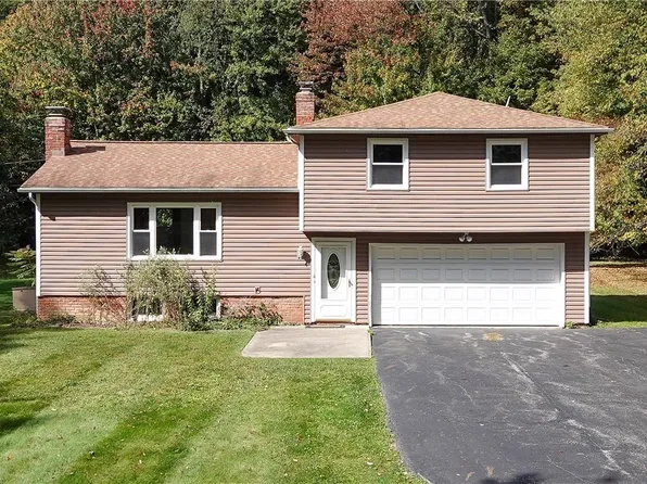 4293 Wayne Rd, Mantua, OH 44255