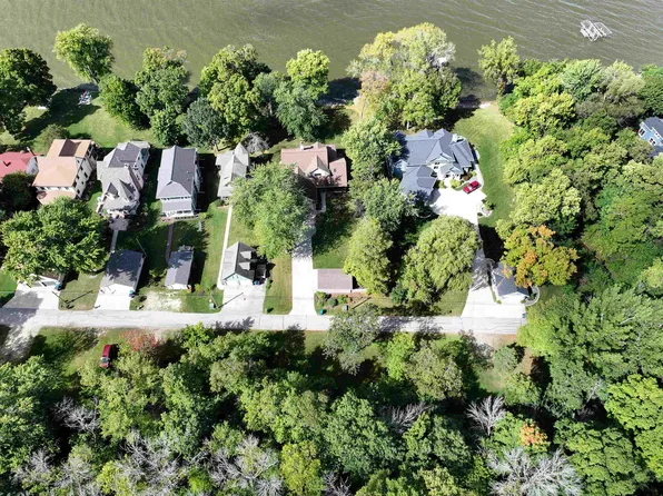 N9572 Winnebago Park Rd, Fond Du Lac, WI 54937