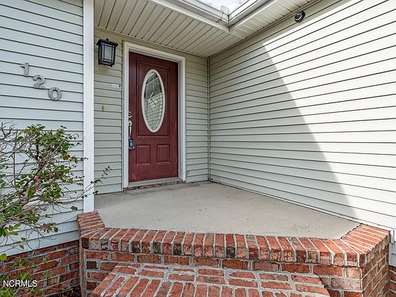 4th image of 120 Oak Lane