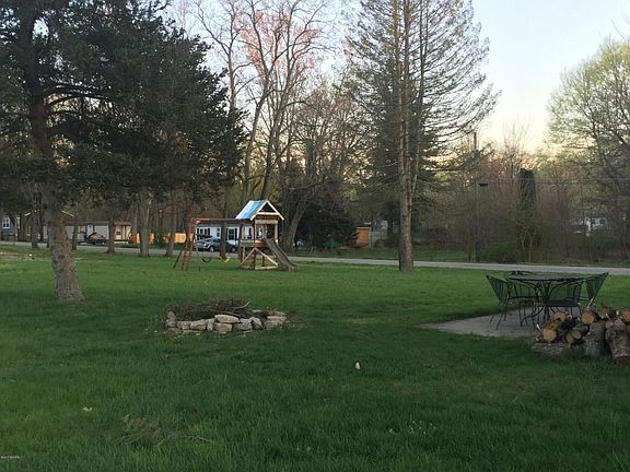 3rd image of 66366 High Meadow Ct