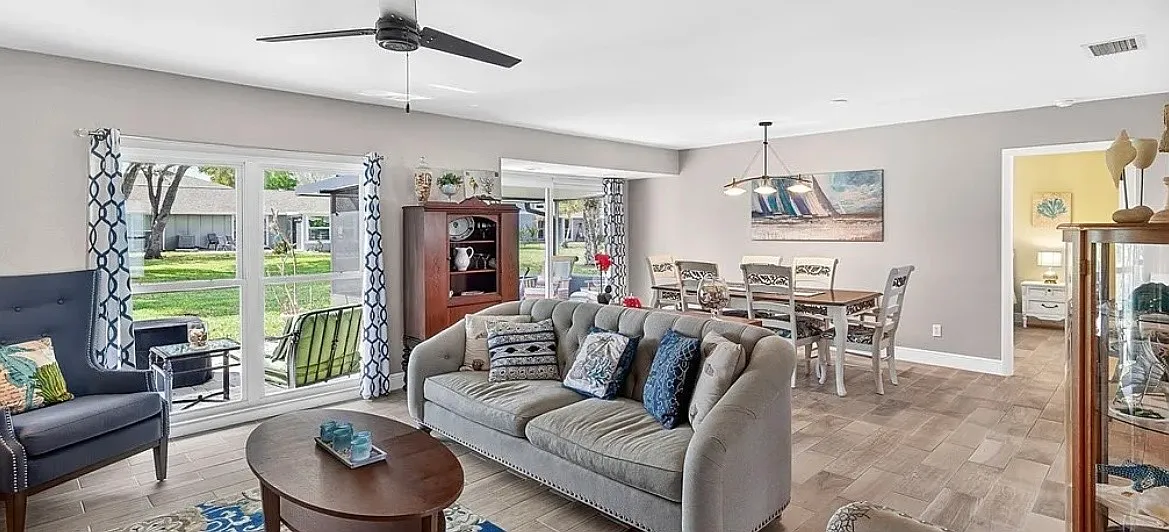 3 bed, 1200 sqft, $2,200 — Photo 2
