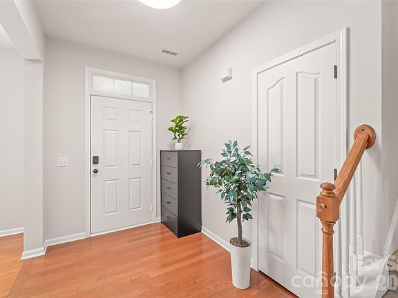 3rd image of 17231 Westmill Ln