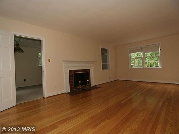 2nd image of 4413 Glenridge St