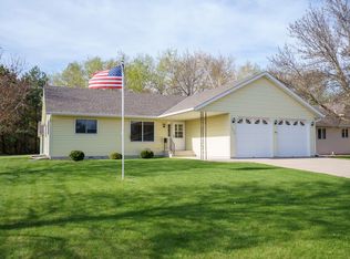 1006 8th St S, Waite Park, MN 56387