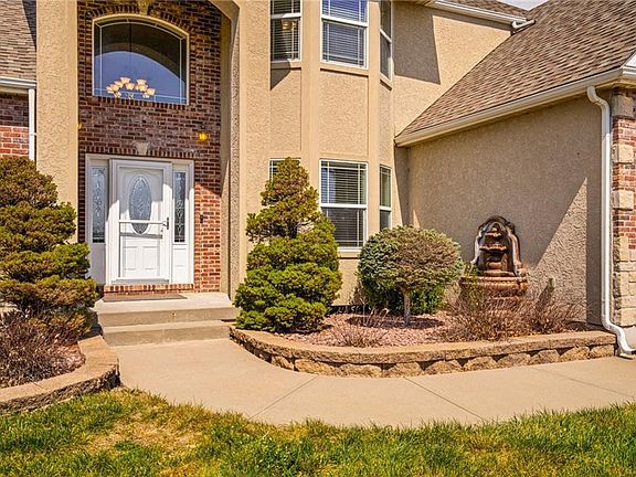 3rd image of 24611 E Woodland Cir