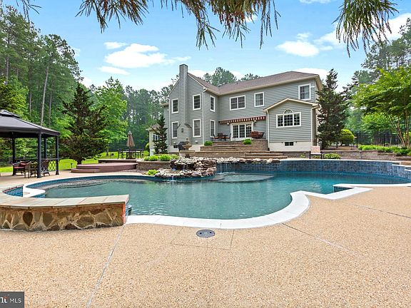3rd image of 12815 Glendale Ct