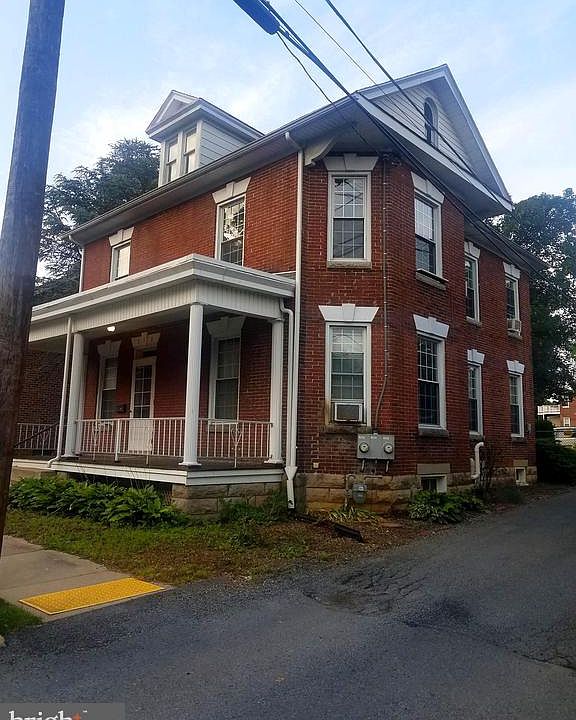 2nd image of 518 E King St