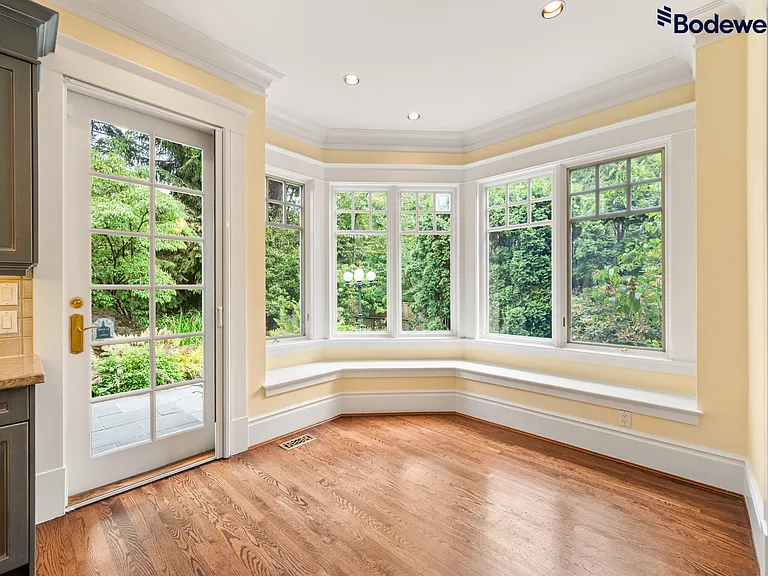 6362 Churchill St #HOUSE — Photo 8