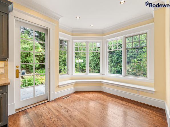 6 bedroom rental in Vancouver — photo 8