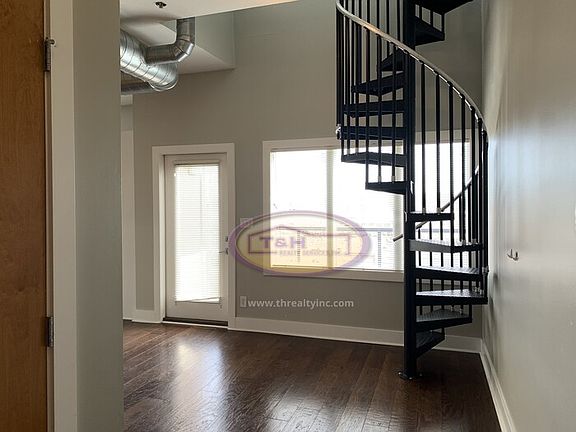 4th image of 721 E North St APT 4B