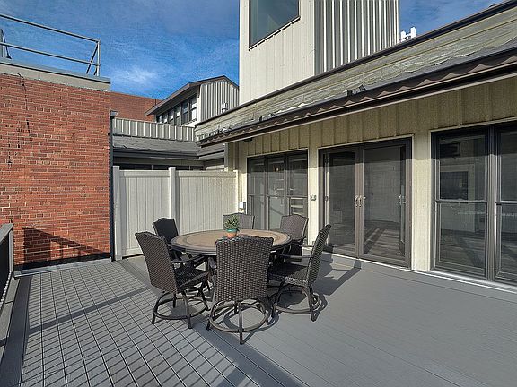 5th image of 2250 Mary St APT 308