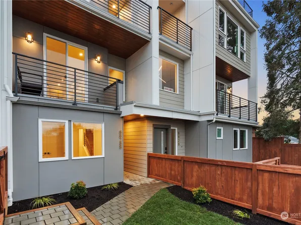 8828 B 38th Avenue SW, Seattle, WA 98126