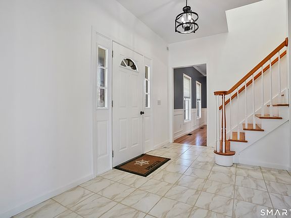 4th image of 72 Perry Hill Road