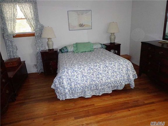 5th image of 91 Doncaster Ave